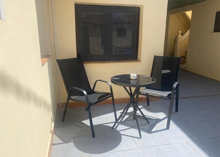 The Courtyard Studio Apartments