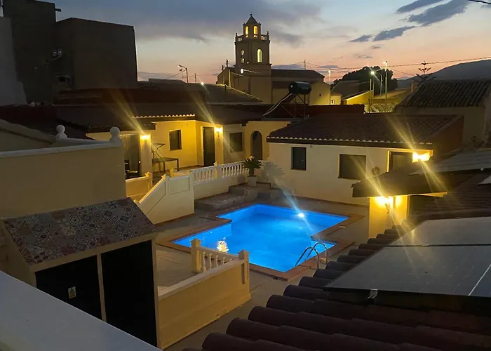 The Courtyard Studio Apartments